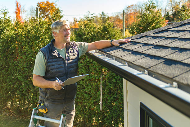 Professional Roofing technician working in Carthage, MO